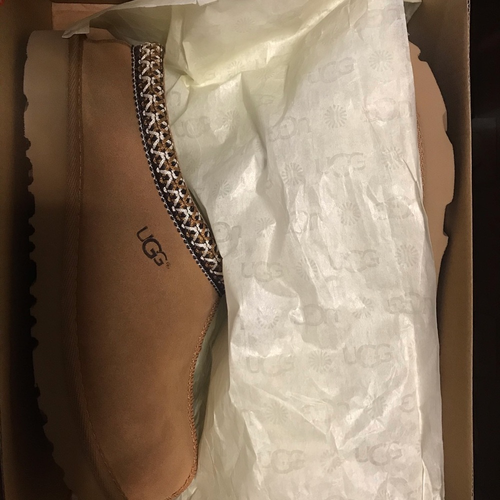 UGG Tasman II